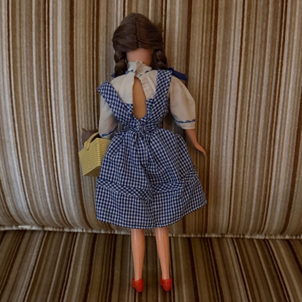 Dorothy and Toto Doll - Picture 4 of 8